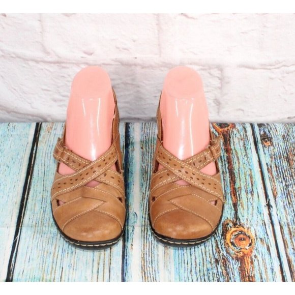 Clarks Ashland Spin Q Brown Perforated Leather Slip On Casual Loafer 7 M - Picture 5 of 9